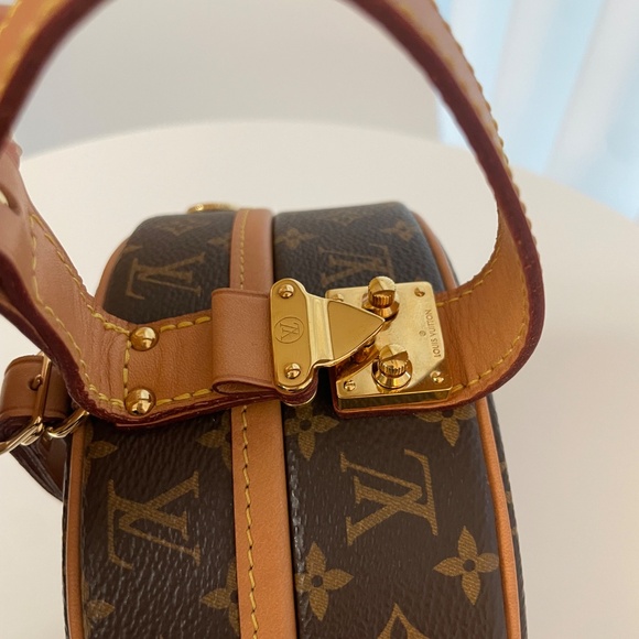 Louis Vuitton Petite Boite Chapeau Monogram Canvas Handbag - Picture 6 of 7